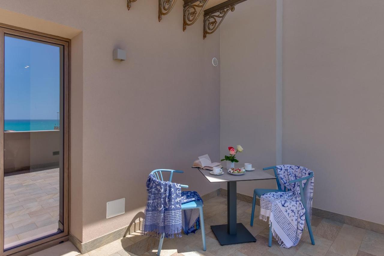 Roccaregina Hotel 3*